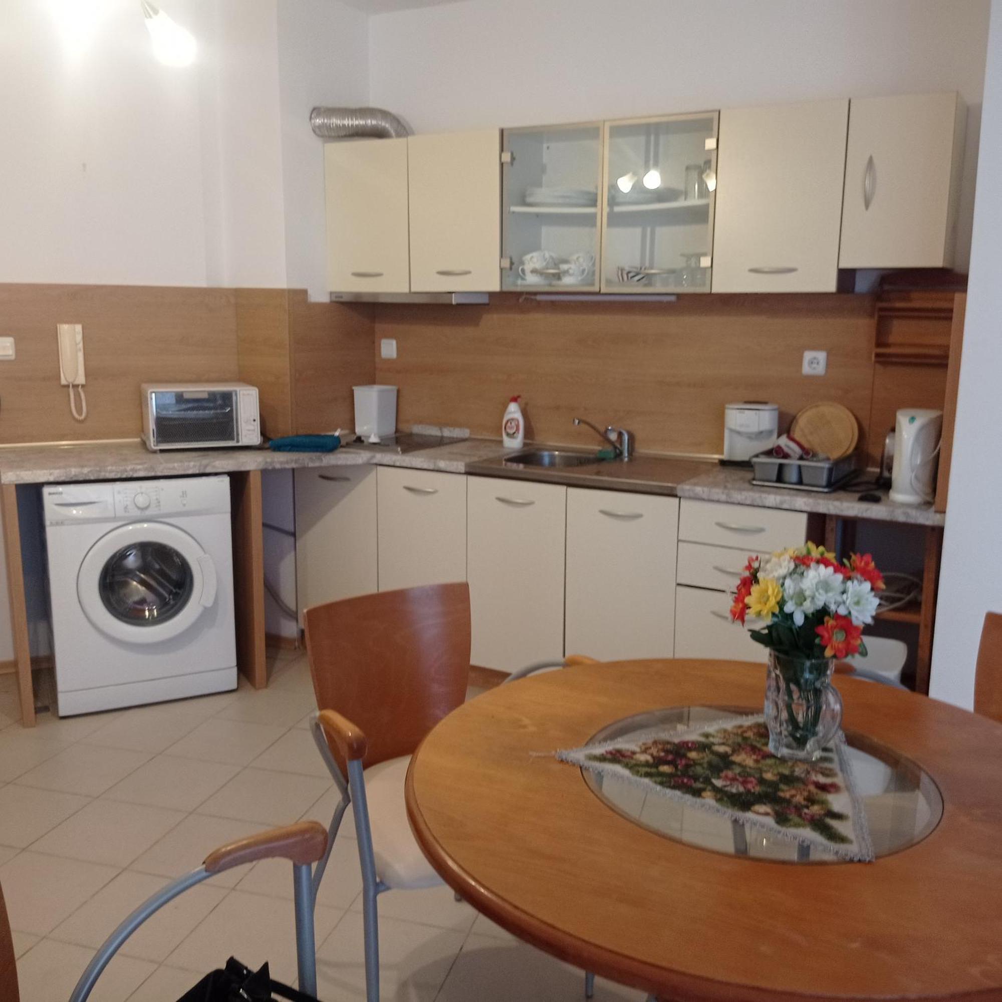Modern 2 Bedroom Apartment In Top Location In Sunny Beach Just 150 Meters From Casino Platinum Exterior photo